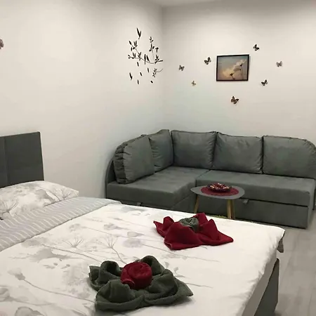 Maidas Place 2 Apartment *