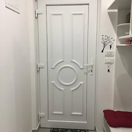 Maidas Place 2 Apartment