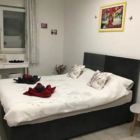Maidas Place 2